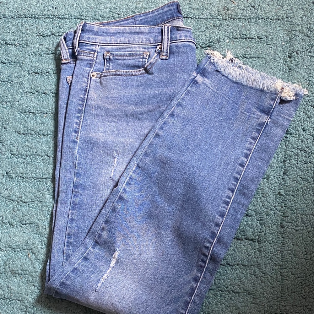 Lucky Brand Mid Rise Ava Skinny Jeans- minimal distressing/no holes